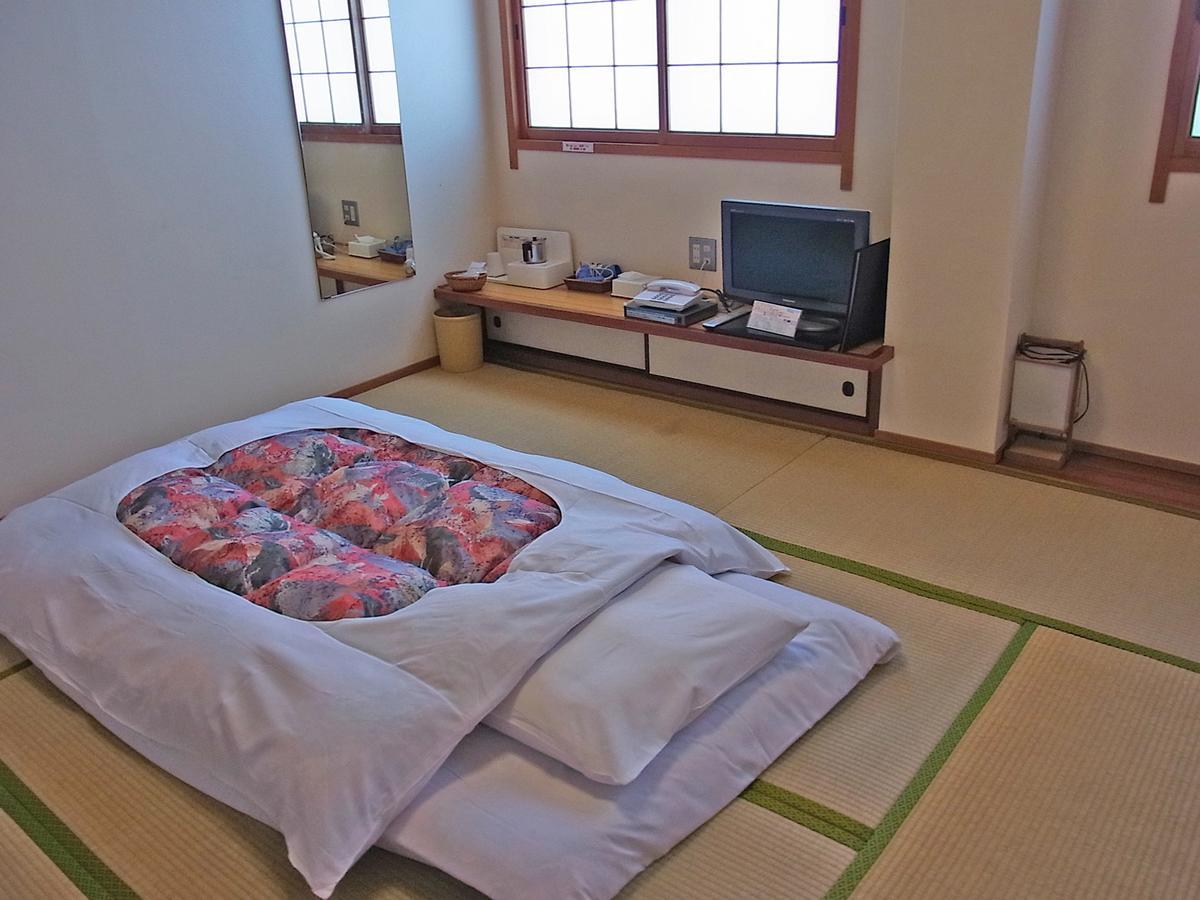 Hotel Ohta Ozu  Exterior photo